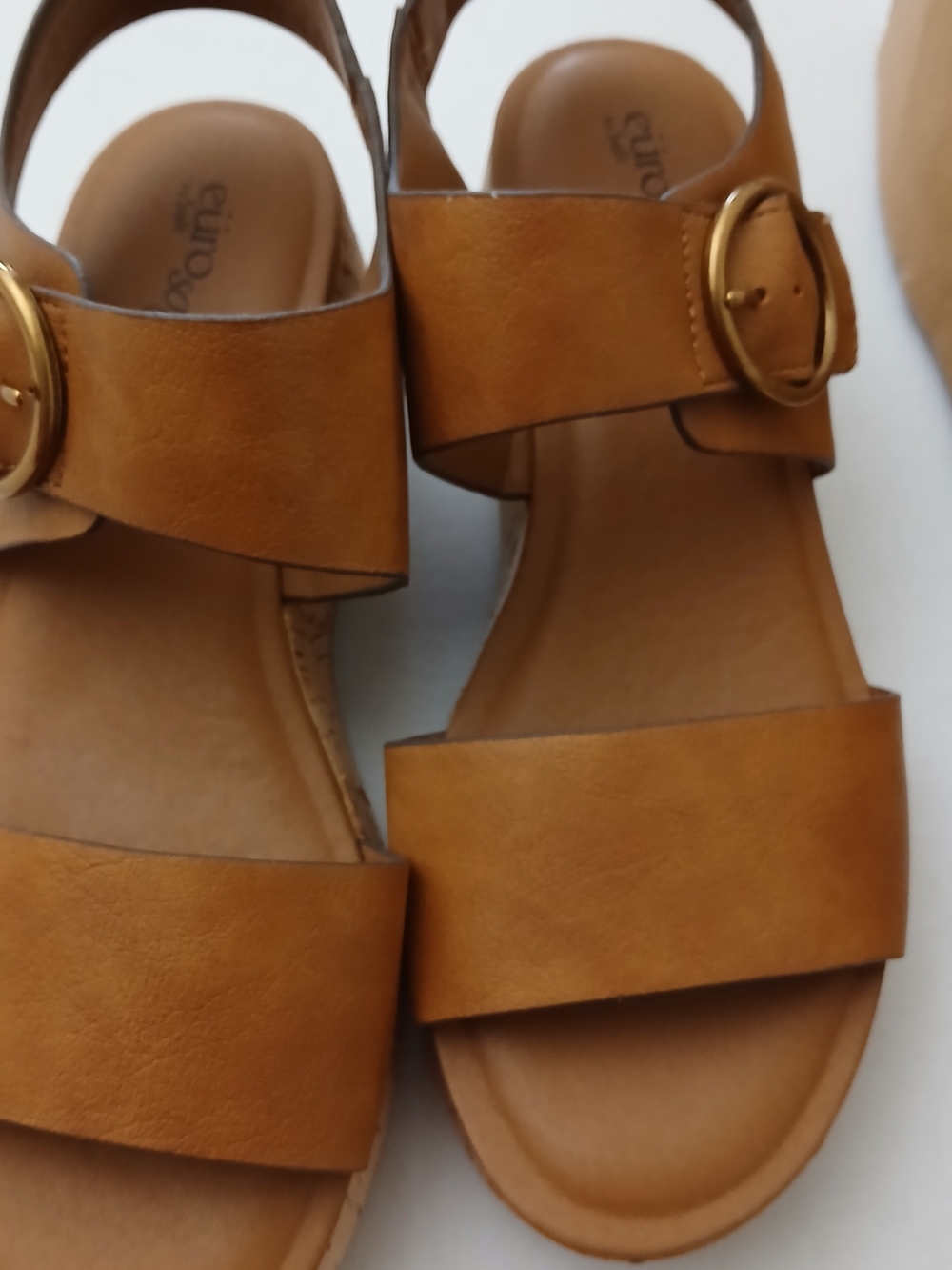 Euro soft Women’s Tan Cork Platform Sandals with Buckle Size 9.5M New $35 - Picture 2 of 10